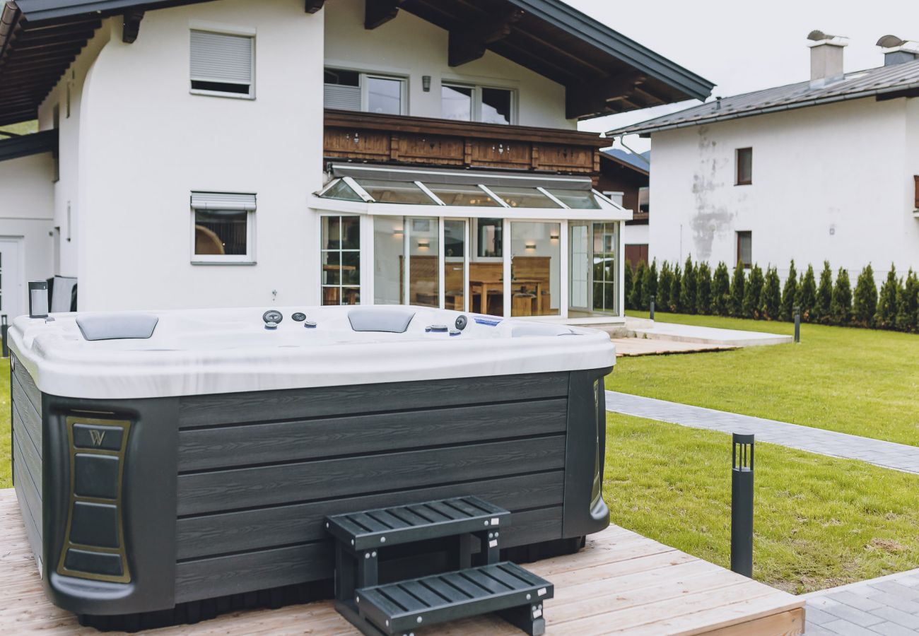 Ferienwohnung in Zell am See - Spa Chalet - Garden Lodge